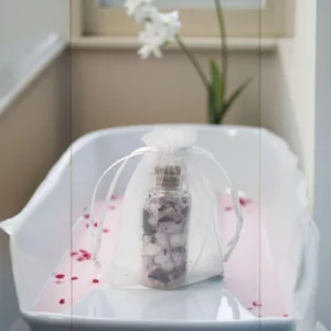 Sal de baño con pétalos de Rosa